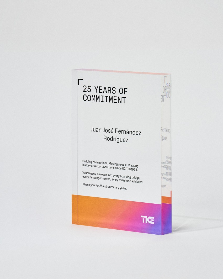 Acrylic award in personalized VITRA A5 plaque format Sustain Awards