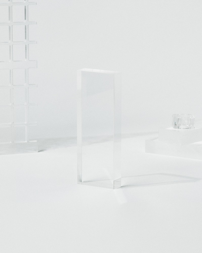 Trofeo de metacrilato formato tótem VITRA L rectangular para personalizar