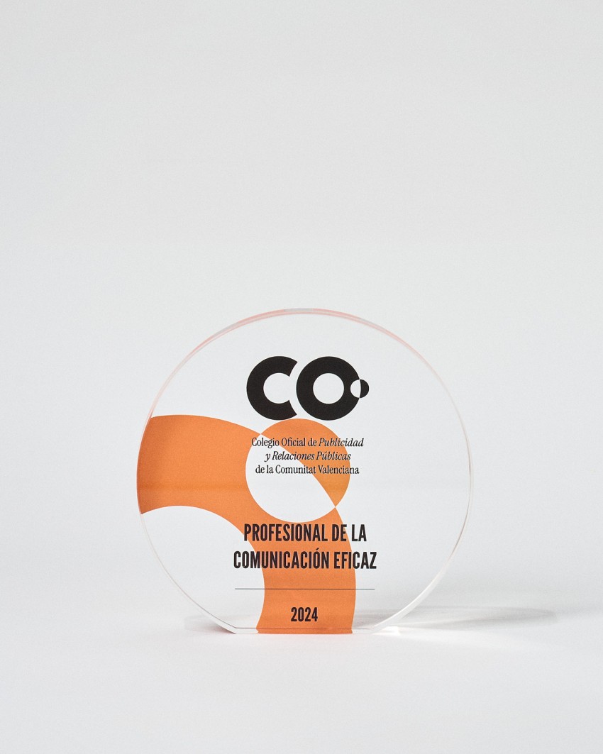 Trofeo de metacrilato formato Placa circular VITRA SOL personalizado Sustain Awards
