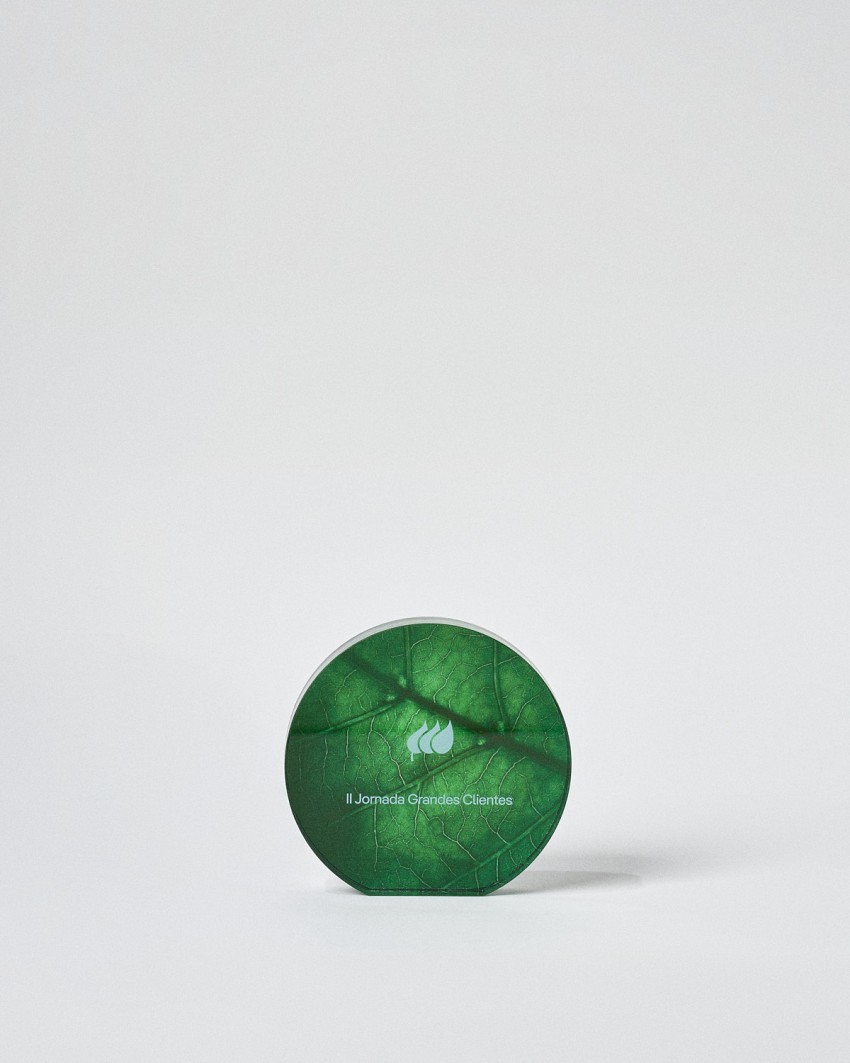 Personalized acrylic award VITRA SOL circular Plaque format Sustain Awards