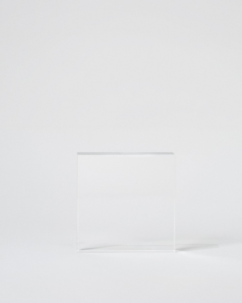 Acrylic award plaque in VITRA MINI format, ready to personalize