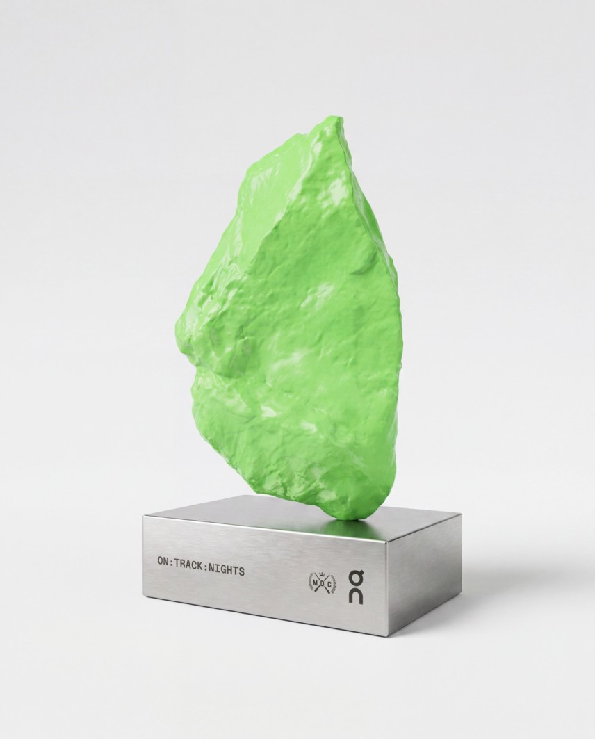 HOVER Trofeo a medida fabricado por Sustain Awards para On Running Track Nights 2024